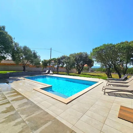 Villa Modern Kristina With Swimming Pool Vrana (Zadar)