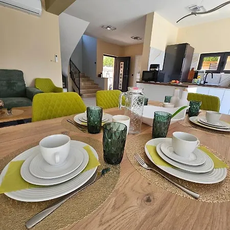 Modern Kristina With Swimming Pool Villa Vrana (Zadar)