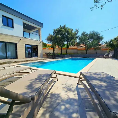 Modern Kristina With Swimming Pool Villa