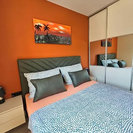 Modern Kristina With Swimming Pool *