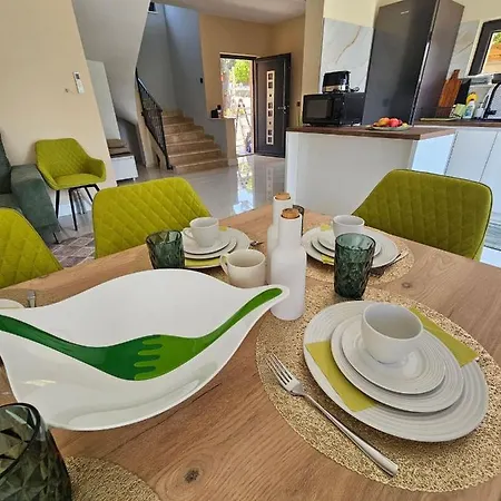 Modern Kristina With Swimming Pool Vila