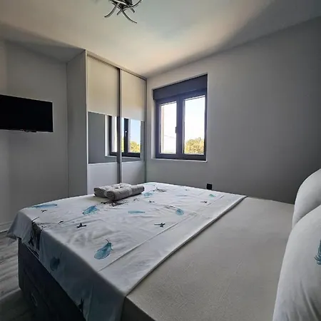 Modern Kristina With Swimming Pool *